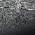 Miniatyrbild 4 av 6: Pre-owned Louis Vuitton Monogram Taigarama Pochette Voyage MM Gray