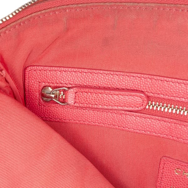 Pre-owned Chanel Medium Quilted Caviar O Case Clutch Pink