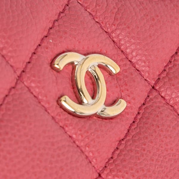Pre-owned Chanel Medium Quilted Caviar O Case Clutch Pink