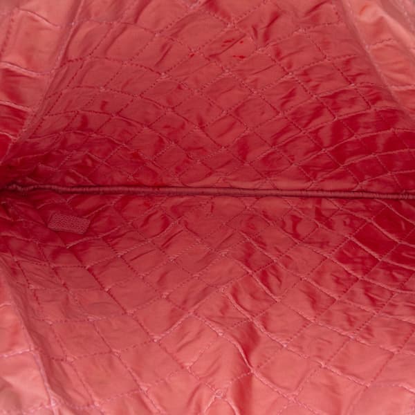 Pre-owned Chanel Large Quilted Caviar O Case Clutch Pink