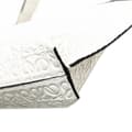 Miniatyrbillede 8 af 10: Pre-owned LOEWE Embossed Leather Anagram Repeat T Clutch White