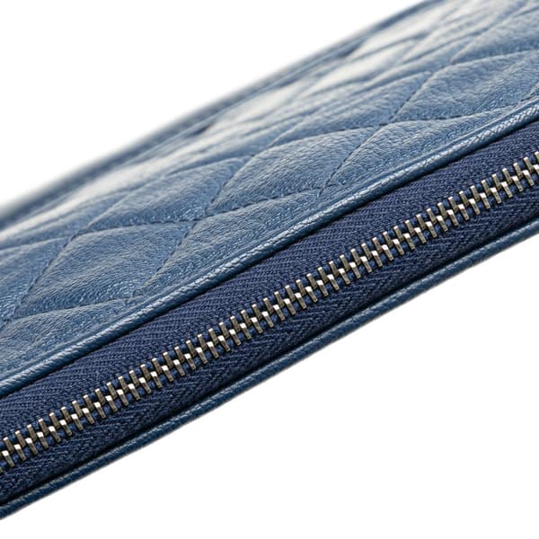 Pre-owned Chanel Medium Aged Calfskin Gabrielle O Case Clutch Blue