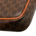 Miniatyrbillede 10 af 10: Pre-owned Celine Macadam Coated Canvas Clutch Brown
