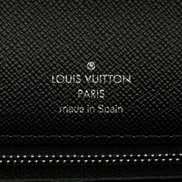 Pre-owned Louis Vuitton Taiga Selenga Black