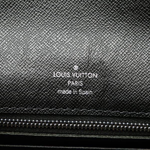 Pre-owned Louis Vuitton Taiga Selenga Black