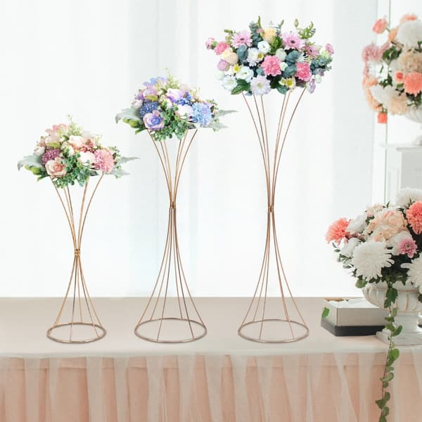 Blomsterställset, Elegant Guldfinish, Hållbar Järnkonstruktion, Tre Storlekar Ingår