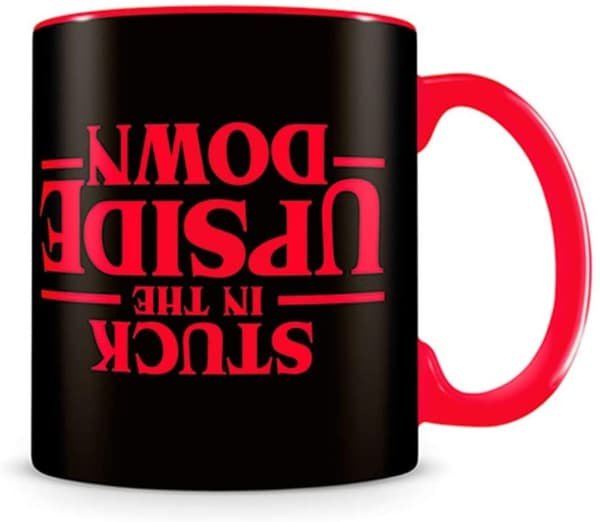 Stranger Things - Svart mugg "Stuck in the Upside Down"