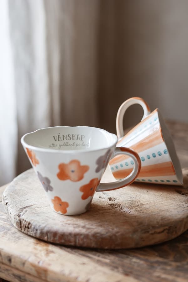 Majas Cottage Mugg Vänskap sätter guldkant på livet