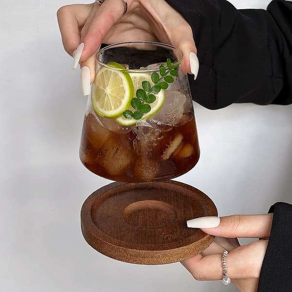 Glasbehållare med Träfot - Minimalistisk och Elegant Design