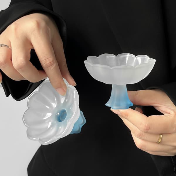 Kirkas ylellinen tyyli himmeä sininen Lotus High Glass Teekuppi / Vesilasi / Viinilasi Kaksiosainen setti, Niche High Value Choice