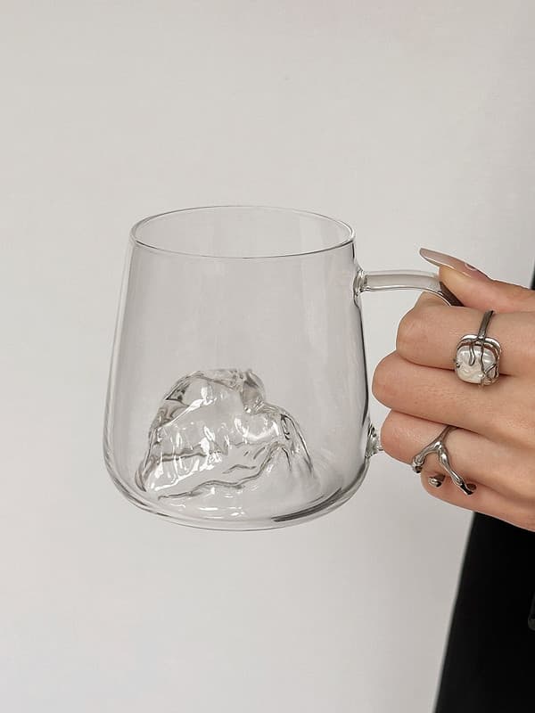 Mountain Gazing varmebestandigt glas, stilfuldt og kreativt vandglas