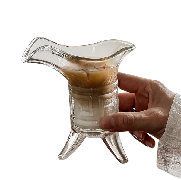 Glas i retrostil med form som en trefotad jadebägare, kreativ dryckesbehållare
