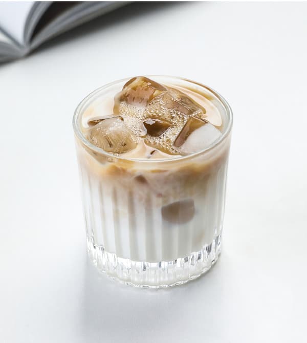 Elegant ribbet glas - perfekt til smagning af drikkevarer