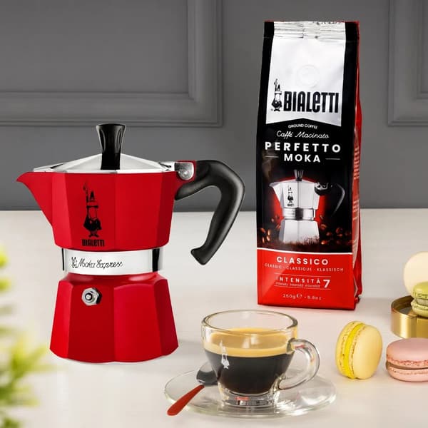 Bialetti Moka Express Winter Wonderland 3TZ cafe 140 ml Röd, Silver
