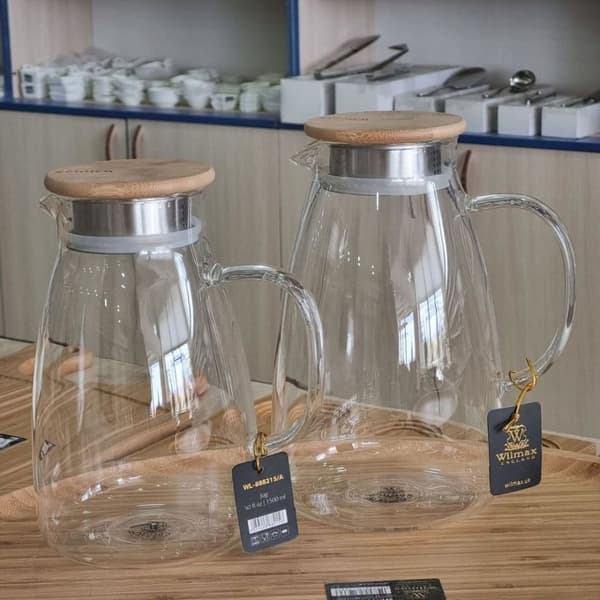 Glaskande til drikkevarer, juice og vand med bambuslåg Wilmax 1,5L