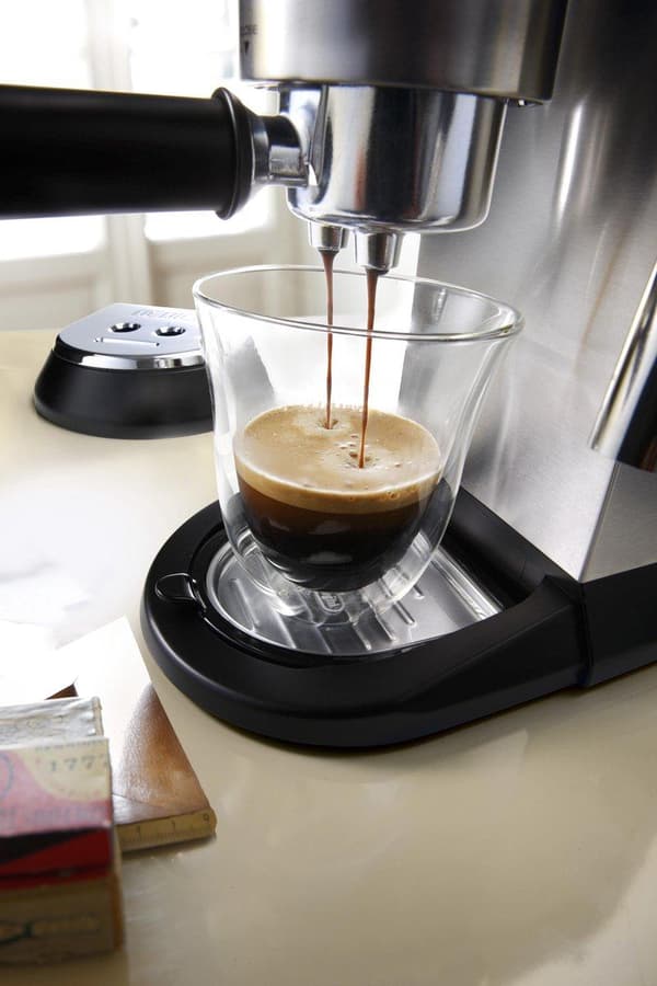 De'Longhi Dedica Style EC 685.M Semi-auto espressomaskine 1,1 L
