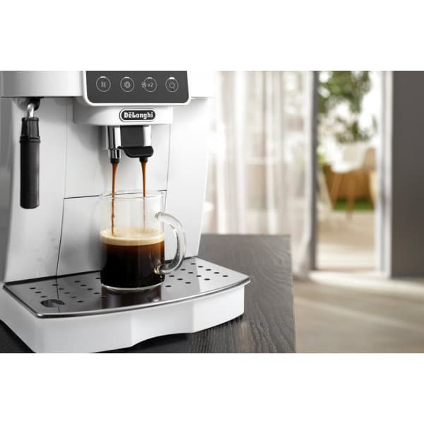 DeLonghi Magnifica Start ECAM220.20.W kahviautomaatti valkoinen