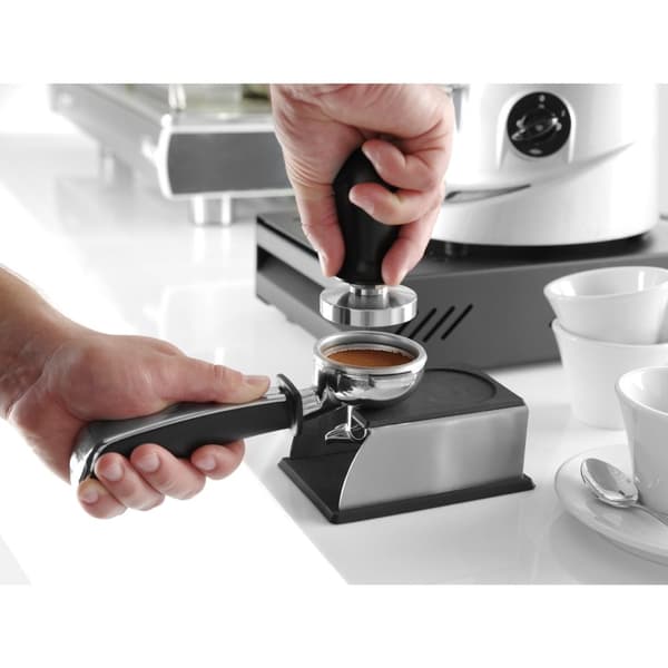 Basstampstation för kaffetamper