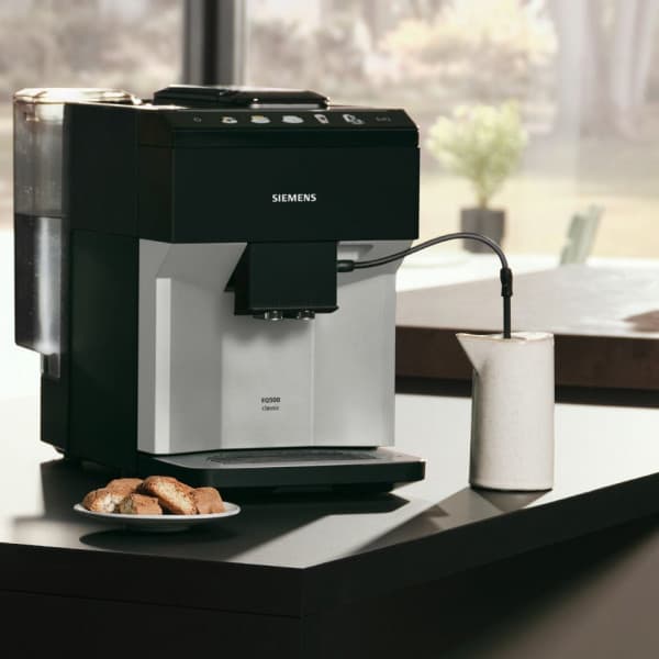 Siemens TP511R01 EQ500 kaffemaskine, sort