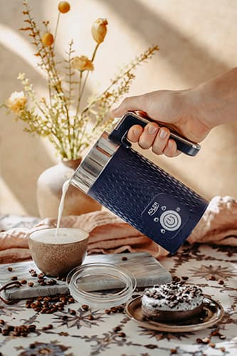 AD 4494 mørkeblå mælkeskummer - opskumning og opvarmning (latte og cappuccino)