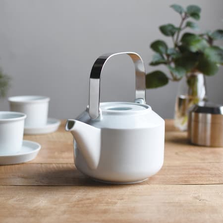 KINTO - BLADDER TIL TE - Kande med te-infuser af stål - Hvid 600ml