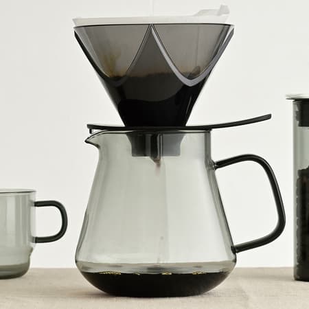 Hario - Colors Tea & Coffee Server - Harmaa suodatintarvike 600ml