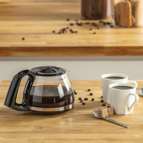 MOULINEX Subito Filter kaffebryggare, Kapacitet 0,6 L, 6 koppar, Håll varm i 30 min, Automatisk avstängning FG150813