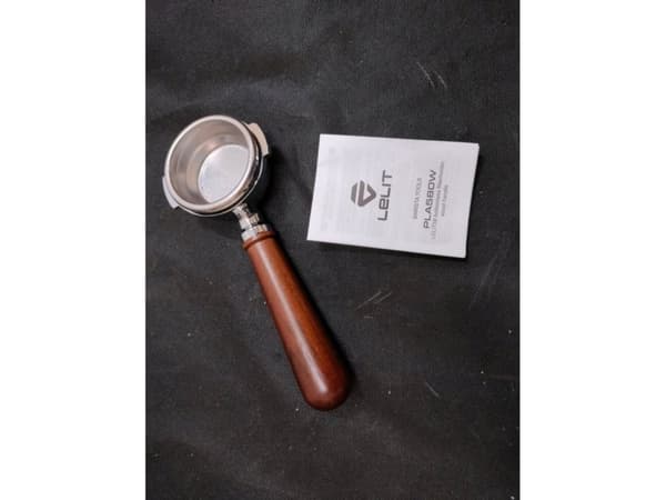 Lelit Lelit Lelit - PLA580W Portafilter 58mm ilman suihkua puukahvalla