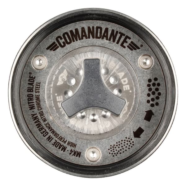 Comandante C40 MK4 Nitro-Blade Racing Green kaffekvarn