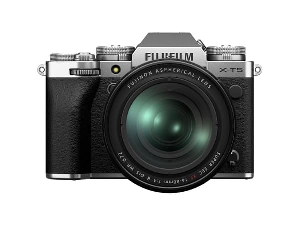 Fujifilm X -T5 + XF16-80mmF4 R OIS WR, 40,2 MP, 7728 x 5152 piksler, X-Trans CMOS 5 HR, 6.2K, Berøringsskjerm, Sølv