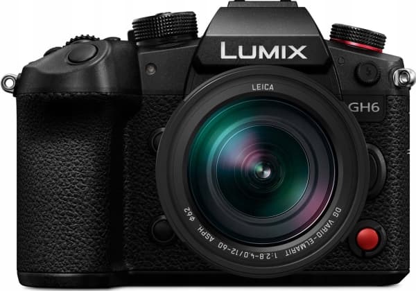 Panasonic Lumix GH6 + Leica DG Vario-Elmarit12-60mm / F2.8-4.0 ASPH. / Power O.I.S., 25,21 MP, 11552 x 8672 piksler, Live MOS, 5.8K, Berøringsskjerm,