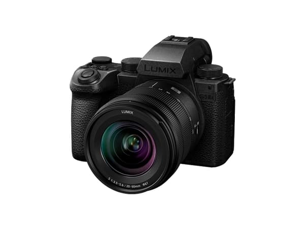 Panasonic Lumix S5IIX + S 20-60MM F3.5-5.6, 24,2 MP, 12000 x 8000 piksler, CMOS, 6K Ultra HD, Berøringsskjerm, Sort Sort