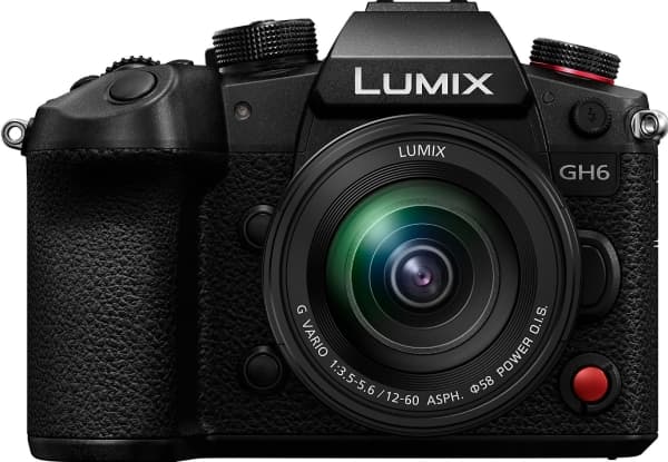 Panasonic Lumix GH6 + G VARIO 12-60mm f/3.5-5.6 ASPH. Power O.I.S., 25,21 MP, 11552 x 8672 pixlar, Live MOS, 5.8K, Pekskärm, Svart