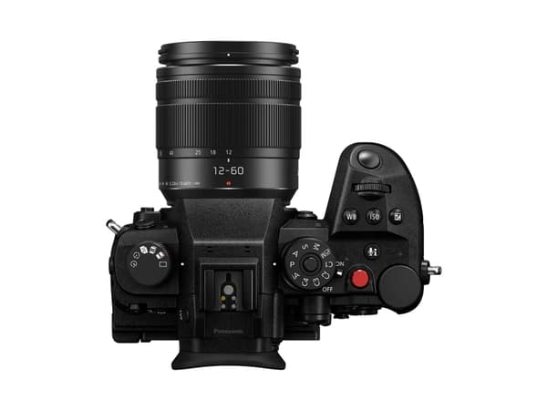 Panasonic GH7 + 12-60mm F3.5-5.6, 25,5 MP, 5776 x 4336 piksler, BSI CMOS, 4K Ultra HD, Berøringsskjerm, Sort