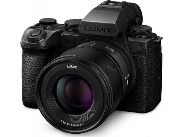 Aparat Panasonic Lumix S5 II X + S 50mm f/1.8 (DC-S5M2XCE)