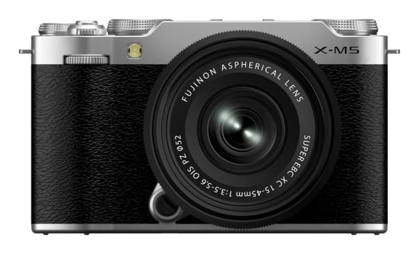 FUJIFILM X-M5 - järjestelmäkamera + XC 15-45mm objektiivi, hopea