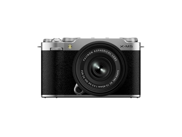 FUJIFILM X-M5 - järjestelmäkamera + XC 15-45mm objektiivi, hopea