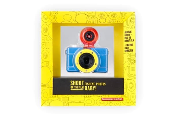 Lomography Fisheye Baby 110, kompakti filmikamera, 110 mm, mekaaninen, 1/100 s/sivu, sininen, punainen, keltainen