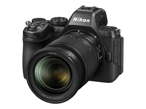 Nikon Z5 II systemkamera, hus + NIKKOR Z 24-70mm f/4 S objektiv