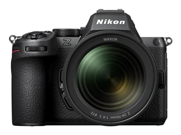 Nikon Z5 II systemkamera, hus + NIKKOR Z 24-70mm f/4 S objektiv Svart