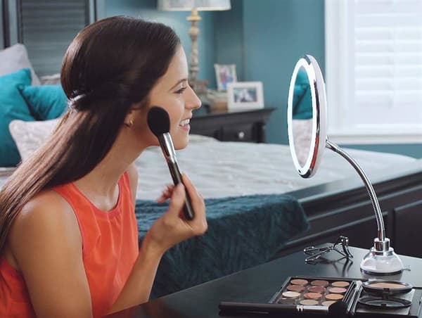 UNIQ Flex Spegel med LED-ljus och 10x förstoring | My Flexible Mirror
