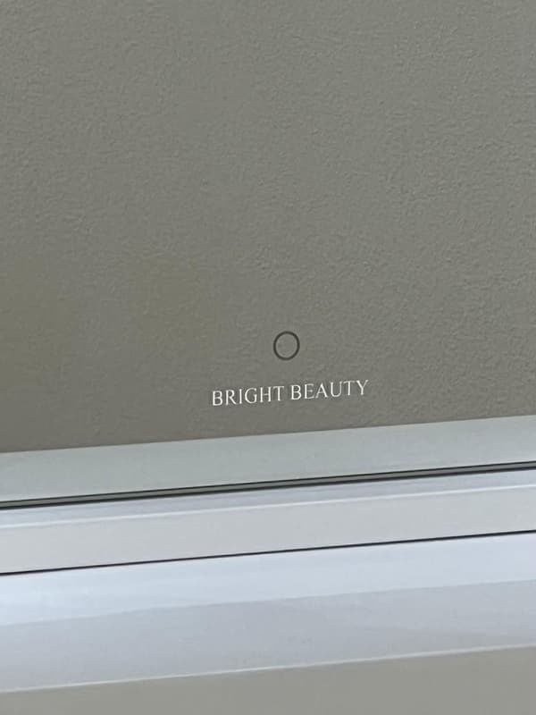 Bright Beauty Vanity Namira - make up spejl med belysning - hollywood spejl - schminke spejl med lys - hvid - dæmpbar med tre lystilstande