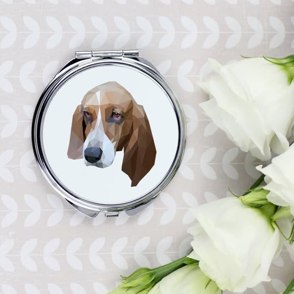 Basset Hound - et spejl med et foto og en geometrisk inskription af Art-Dog
