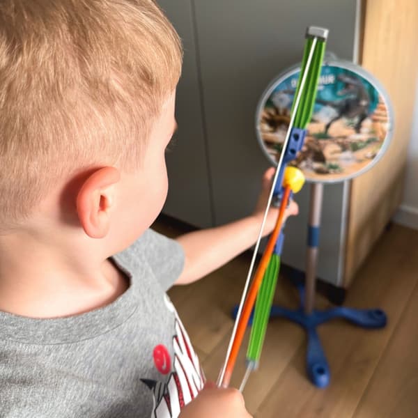 WOOPIE pieni jousisarja dinosaurukset jouset nuolet kilpi 32 kpl.