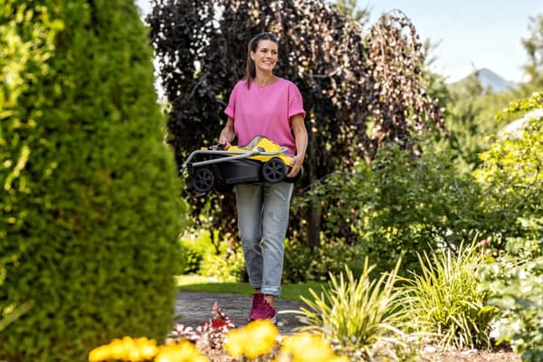 Batteridrevet plæneklipper KARCHER LMO 2-18 (1.445-400.0) Sort, Gul