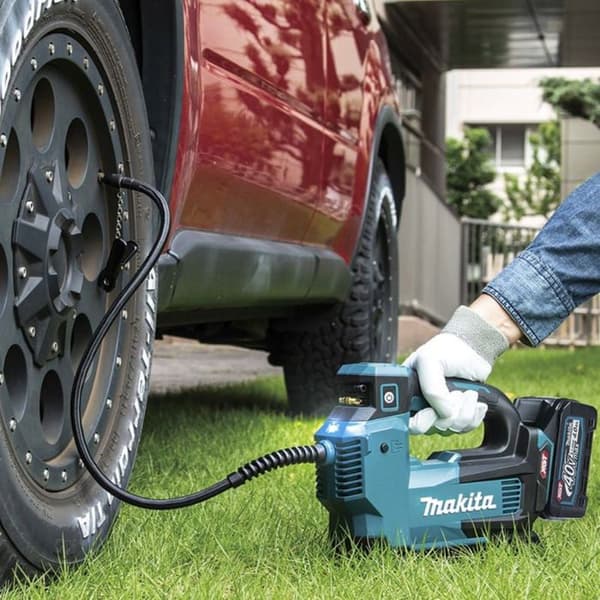 Kompressor - Makita - MP001GZ - 11,1 bar - Batteri Drivning - Universell