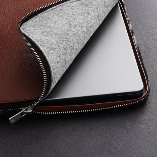Woolnut Leather Folio -suojatasku 13/14" MacBook, konjakki