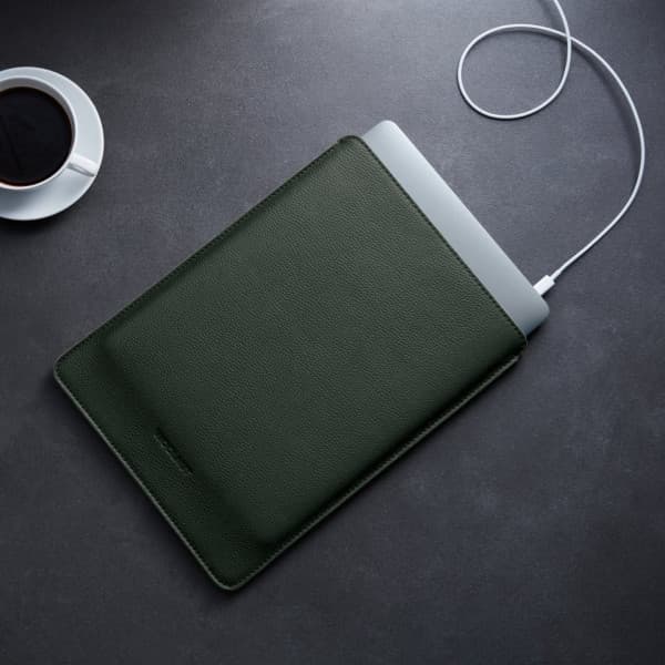 Woolnut Leather Sleeve -suojatasku 13" MacBook Pro & Air, vihreä