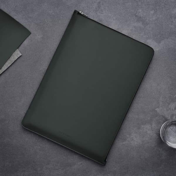 Woolnut Coated Folio -suojatasku 16" MacBook Pro, vihreä