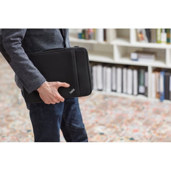 Lenovo ThinkPad 15" Sleeve -skyddsfodral, svart